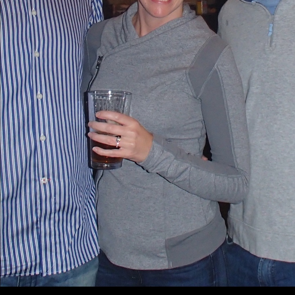 Lululemon wrap sweatshirt